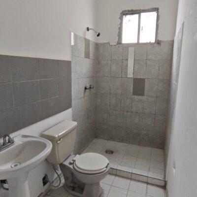 Casa en esquina, remodelada , Santa Sofia , cerca de Gasolinera  Blvd. Mieleras..
