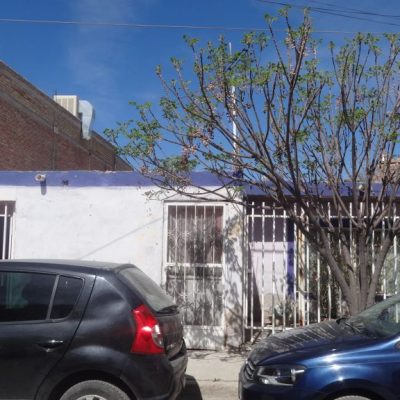 CASA EN VILLA JARDIN, A 400 MTS. DEL BLVD. ALEMAN, A PRECIO DE TERRENO.