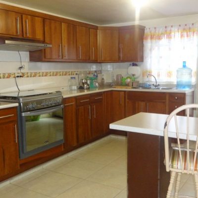 Casa Amplia en Esquina, 2 Plantas, San Felípe, Cerca de la Av. Bravo y Periférico