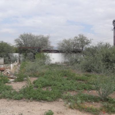 Terreno con Oficina, Totalmente Bardeado Col. San Isidro, Lerdo, Dgo.,