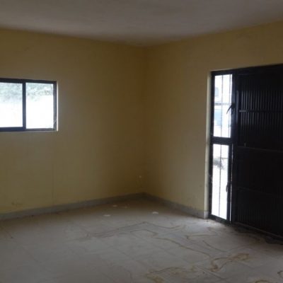Terreno con Oficina, Totalmente Bardeado Col. San Isidro, Lerdo, Dgo.,