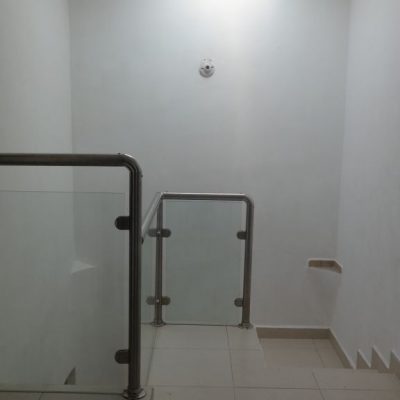 Casa 2 plantas,  en Cerrada Villa San Jose, cerca Aeropuerto y las Etnias.
