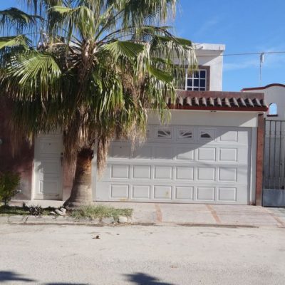 Casa 2 plantas,  en Cerrada Villa San Jose, cerca Aeropuerto y las Etnias.