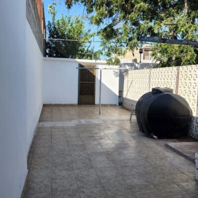Casa amplia, Ideal para Oficina o Clinica, Col. Amp. los Angeles, a 100 mts. Plaza del Eco.