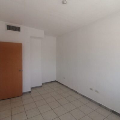 Casa en Renta, 2 plantas, 3 recamaras , Cda. Stanza, Fracc. Terrabella