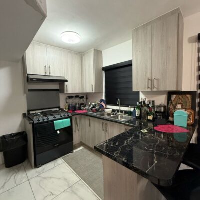 Casa 2 Plantas en venta, Fracc. Cerrado Loma real V, Carretera a Santa fe, cerca del Mercahorro Abastos
