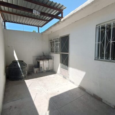 Casa Col. Victoria, Av. principal, cerca del mercado alianza, recien remodelada.