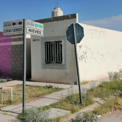 Casa en Esquina, Loma Real ,cerca de la UAD Torreón e IMSS 90