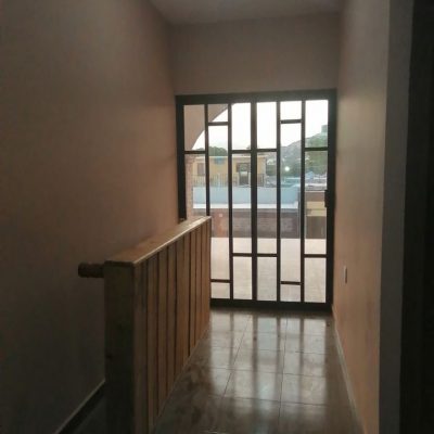Casa Nueva 2 Plantas con Local y Terreno Anexo, Nuevo Gomez, Calz. del Canal.