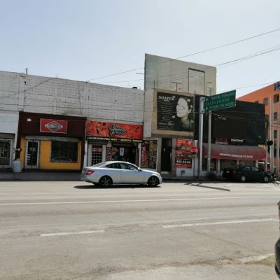 Locales, departamentos, Quinta y Salón de eventos, en Esquina, frente a Hospital Ángeles.