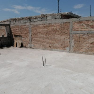 Casa Seminueva Col. Carmen Romano, a 100 mts. de Calz. Div. del norte, cerca de Hosp. Angeles, Tec. de Mty.