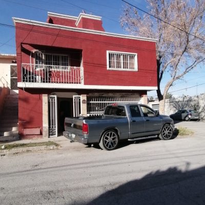 Casa 2 Plantas en Esquina, cerca del Al súper, y 50 mts. av. Allende, Col. Nueva California