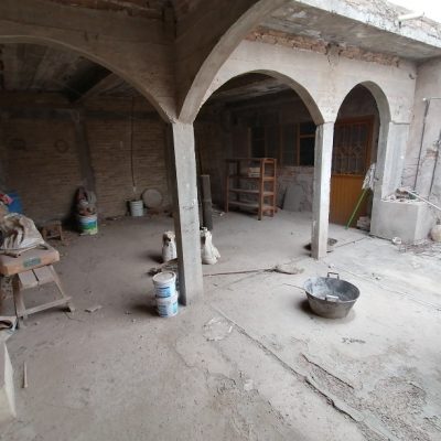 Casa como Terreno, Col. Revolución, Casi frente a IMSS de Gomez Palacio, Dgo.  e ISSSTE