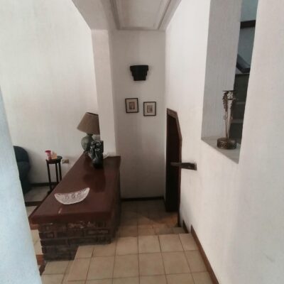 Casa Col. Nueva Los Ángeles, a media cuadra de la plaza y Col. Echavarria.