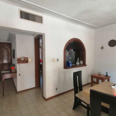 Casa Col. Nueva Los Ángeles, a media cuadra de la plaza y Col. Echavarria.