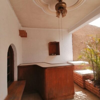 Casa Col. Nueva Los Ángeles, a media cuadra de la plaza y Col. Echavarria.