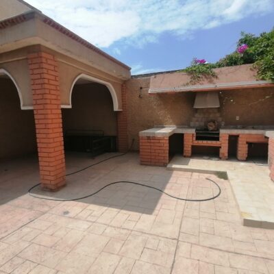 Casa Col. Nueva Los Ángeles, a media cuadra de la plaza y Col. Echavarria.