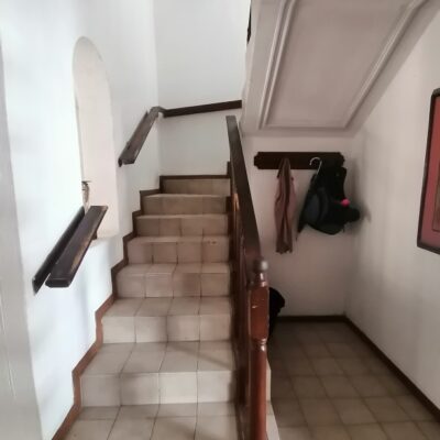 Casa Col. Nueva Los Ángeles, a media cuadra de la plaza y Col. Echavarria.