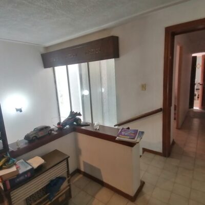 Casa Col. Nueva Los Ángeles, a media cuadra de la plaza y Col. Echavarria.
