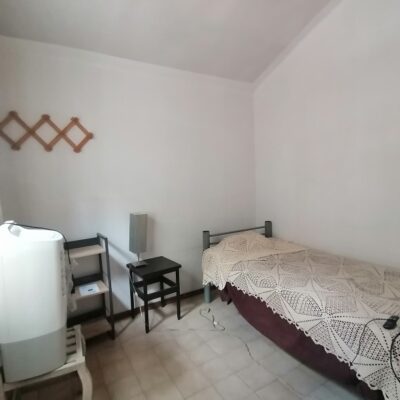 Casa Col. Nueva Los Ángeles, a media cuadra de la plaza y Col. Echavarria.