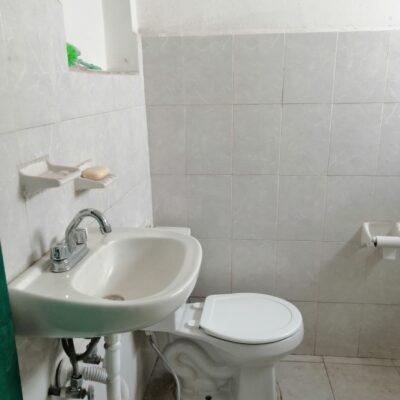 Departamento en renta, Av. Corregidora, Col. Centro,  a 100 mts de Calz. Cuauhtemoc.