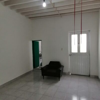 Departamento en renta, Av. Corregidora, Col. Centro,  a 100 mts de Calz. Cuauhtemoc.