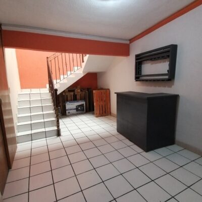 Casa en Venta, 2 Plantas, Fracc. Roma, a 100 Metros del Tec de Mty.