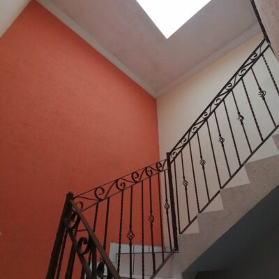 Casa en Venta, 2 Plantas, Fracc. Roma, a 100 Metros del Tec de Mty.
