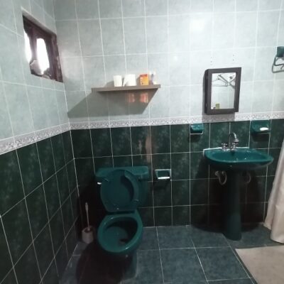 Casa en Venta, 2 Plantas, Fracc. Roma, a 100 Metros del Tec de Mty.