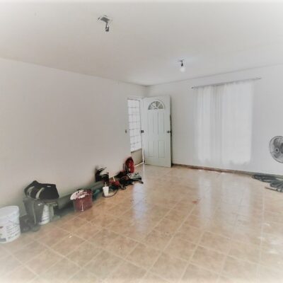 Casa en Quintas del Nazas, pasando la DSPM, a 100 mts. de la Bravo.