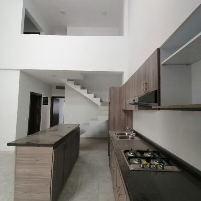 Casa nueva 2 pisos equipada, Centro de lerdo, Dgo., a un lado de Sapal.