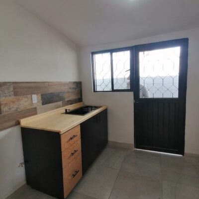 Casa totalmente remodelada en esquina, valle Oriente, a 100 Mts. del Blvd. Revolución.