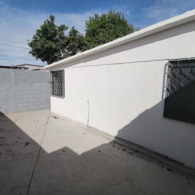 Casa totalmente remodelada en esquina, valle Oriente, a 100 Mts. del Blvd. Revolución.