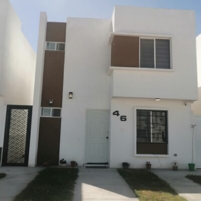 Casa 2 Plantas en venta, Fracc. Cerrado Loma real V, Carretera a Santa fe, cerca del Mercahorro Abastos