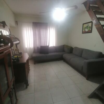 Casa en esquina 2 Plantas, ideal para Negocio, a una cuadra de la clínica IMSS 66.