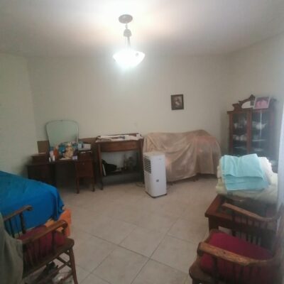 Casa en esquina 2 Plantas, ideal para Negocio, a una cuadra de la clínica IMSS 66.