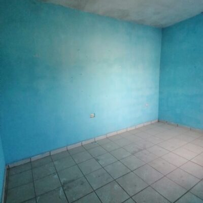 Casa Amplia de 2 Plantas, Joyas del Desierto, a 3 cuadras del periferico.