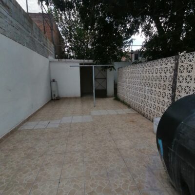 Casa muy grande, Ampl. los Angeles, a 200 mts. de Blvd. Constitución