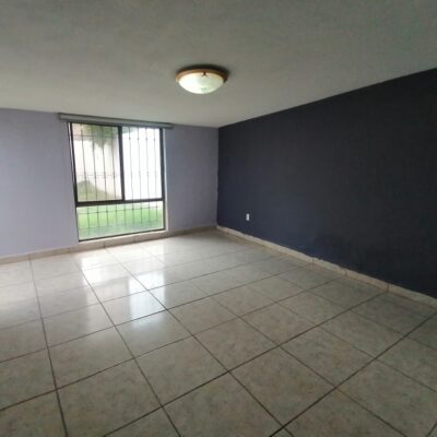 Casa muy grande, Ampl. los Angeles, a 200 mts. de Blvd. Constitución