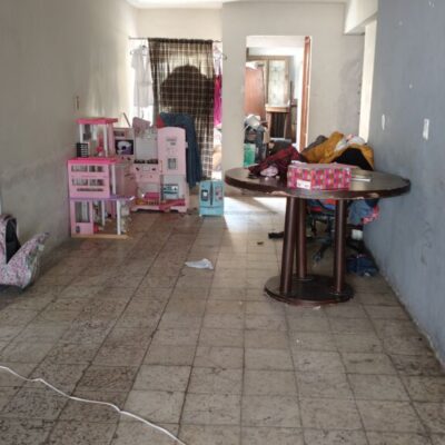 Casa de 2 Plantas, Col. Luis Echeverria, frente a la barda de peñoles…