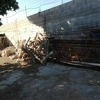 Casa con departamento, Col. Aviacion, Terreno 300m2..
